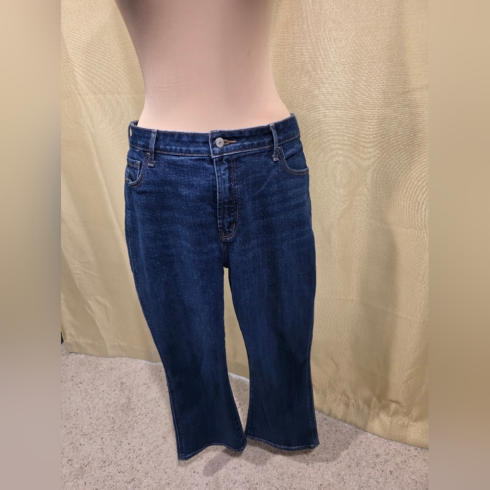 Old Navy Dark Blue Vintage Cropped Flare Jeans 14. 25in Inseam